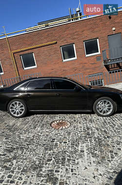 Седан Audi A8 2013 в  фото 4 Седан Audi A8 2013 в