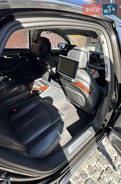 Седан Audi A8 2013 в  фото 10 Седан Audi A8 2013 в