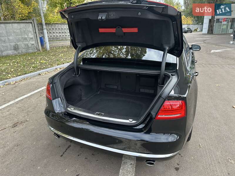 Седан Audi A8 2013 в Киеве