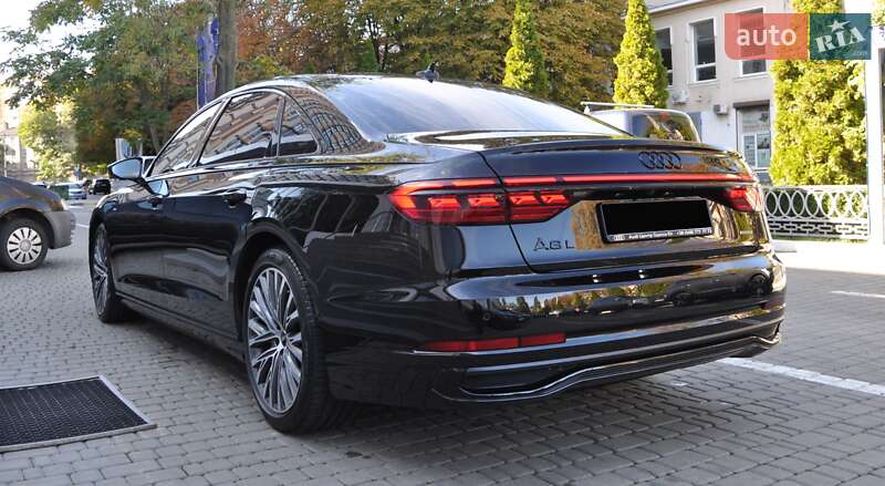 Седан Audi A8 2023 в Одессе