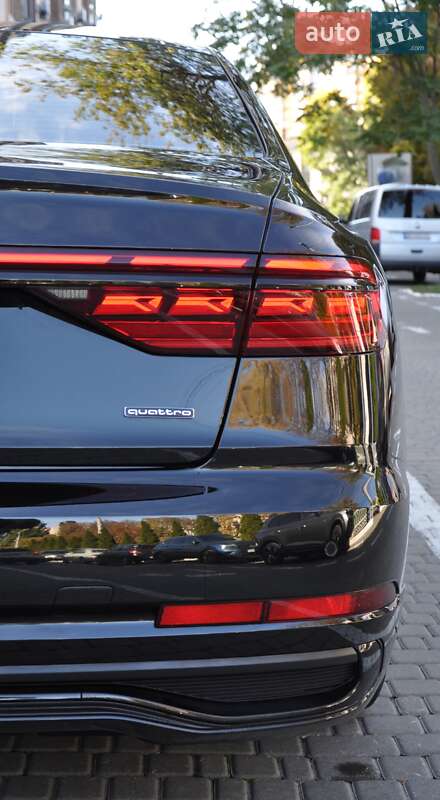 Седан Audi A8 2023 в Одессе