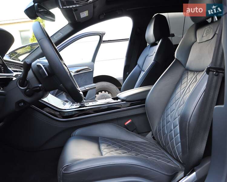 Седан Audi A8 2023 в Одессе
