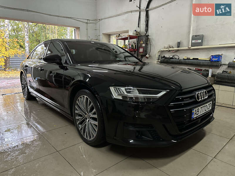 Седан Audi A8 2021 в 