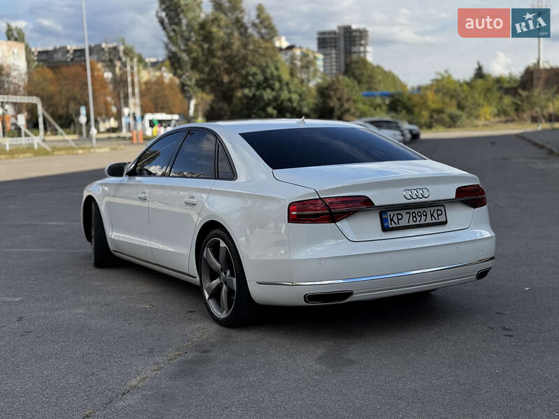 Седан Audi A8 2014 в Запорожье