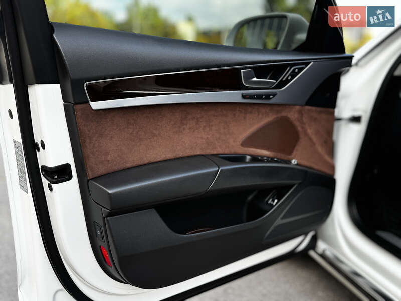 Седан Audi A8 2014 в Запорожье