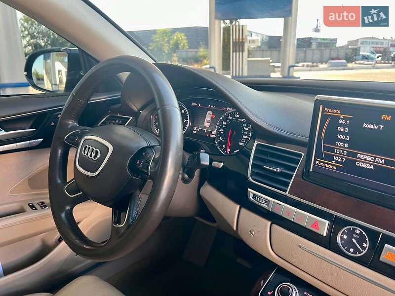 Седан Audi A8 2013 в Харькове