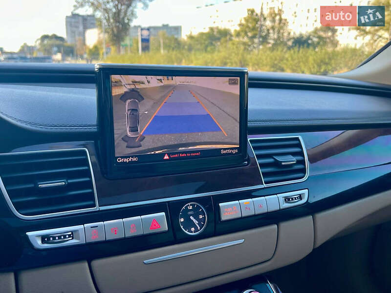 Седан Audi A8 2013 в Харькове