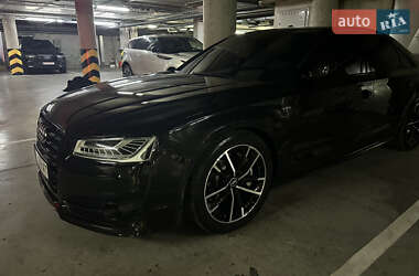 Седан Audi A8 2017 в 