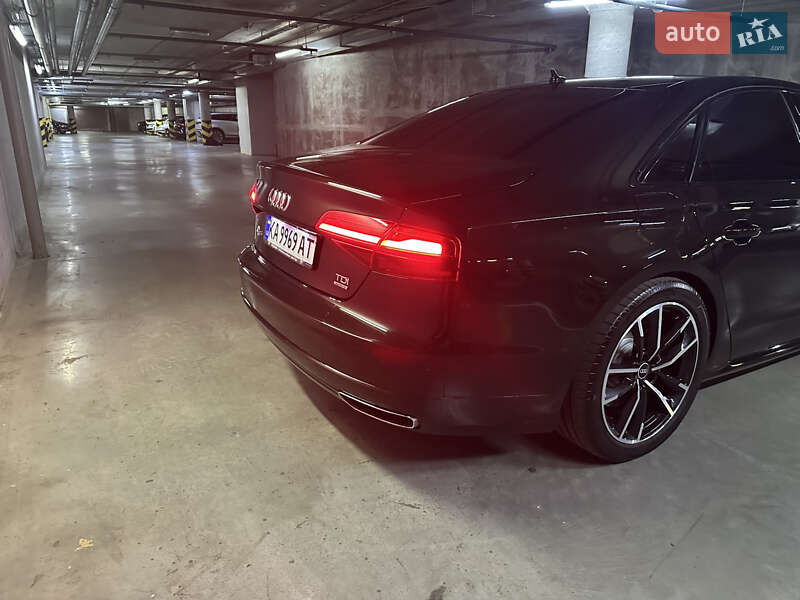 Седан Audi A8 2017 в Києві
