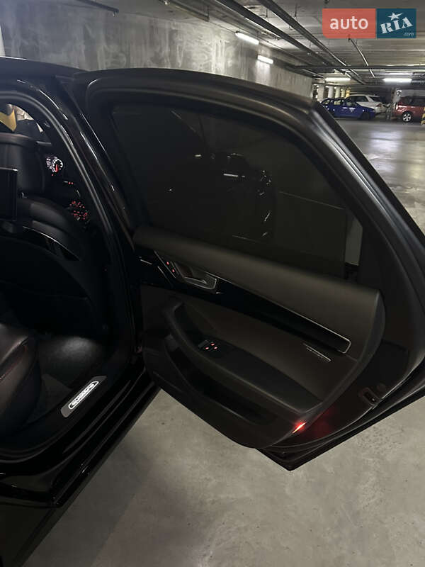 Седан Audi A8 2017 в Києві