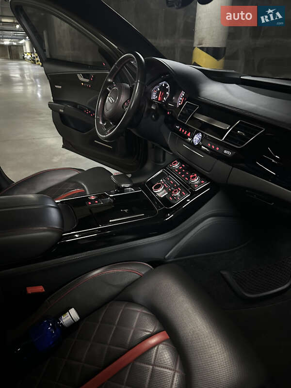 Седан Audi A8 2017 в Києві