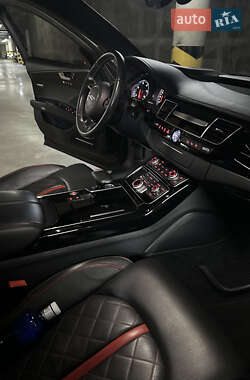 Седан Audi A8 2017 в 