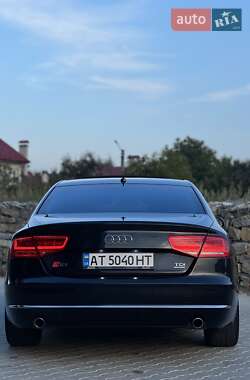 Седан Audi A8 2011 в 