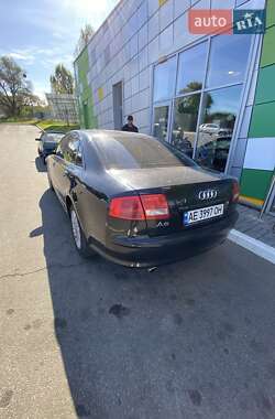 Седан Audi A8 2006 в 