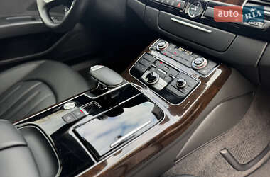 Седан Audi A8 2017 в 