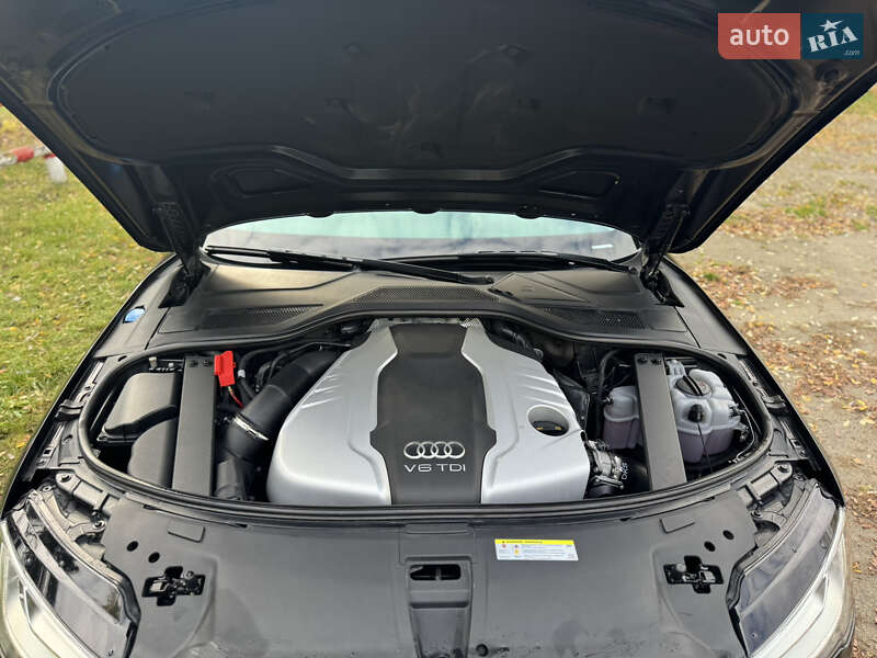 Седан Audi A8 2017 в Харькове