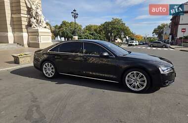Седан Audi A8 2013 в 