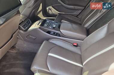 Седан Audi A8 2013 в 
