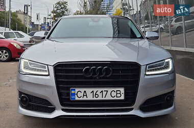 Седан Audi A8 2017 в 
