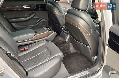 Седан Audi A8 2017 в 