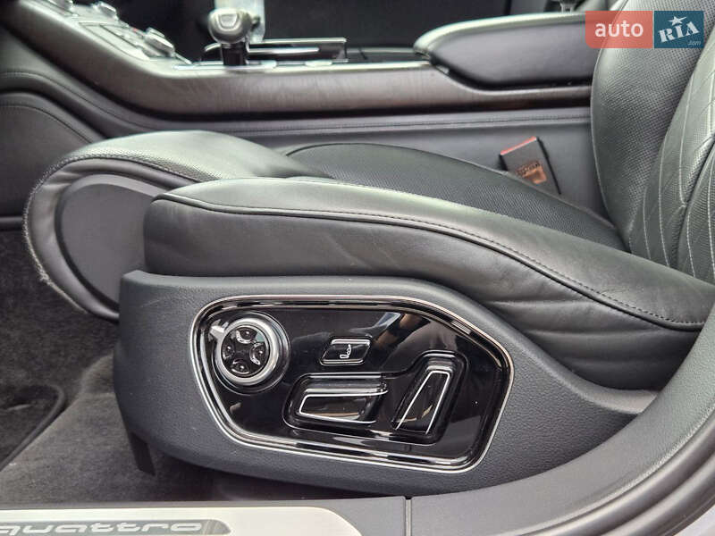 Седан Audi A8 2017 в Киеве