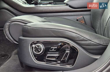 Седан Audi A8 2017 в 