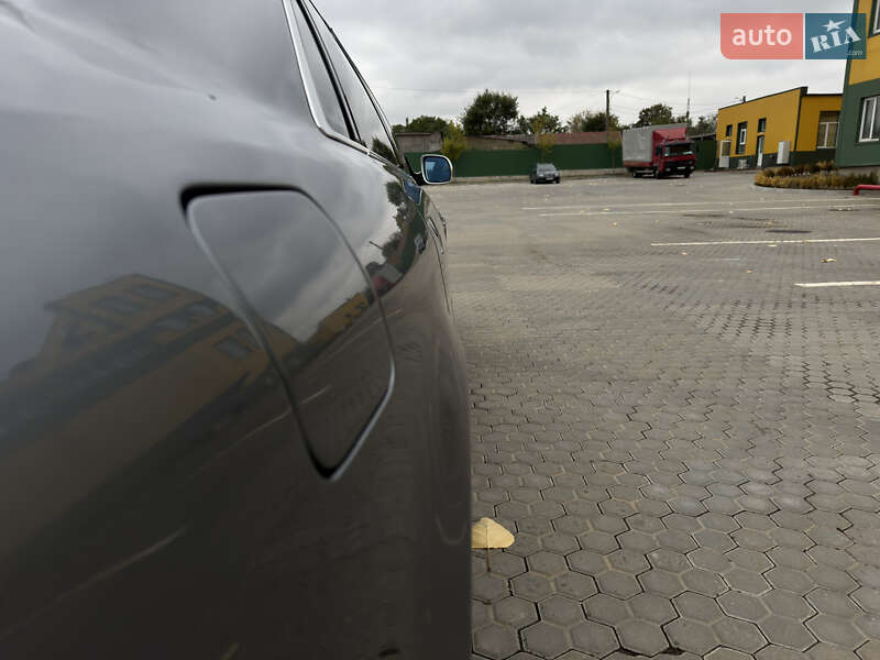 Седан Audi A8 1994 в Одессе