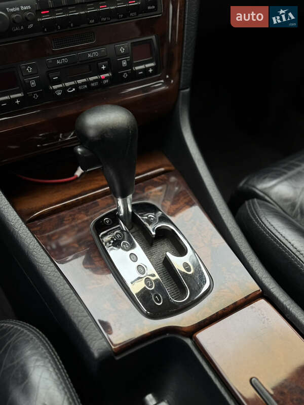 Седан Audi A8 1994 в Одессе