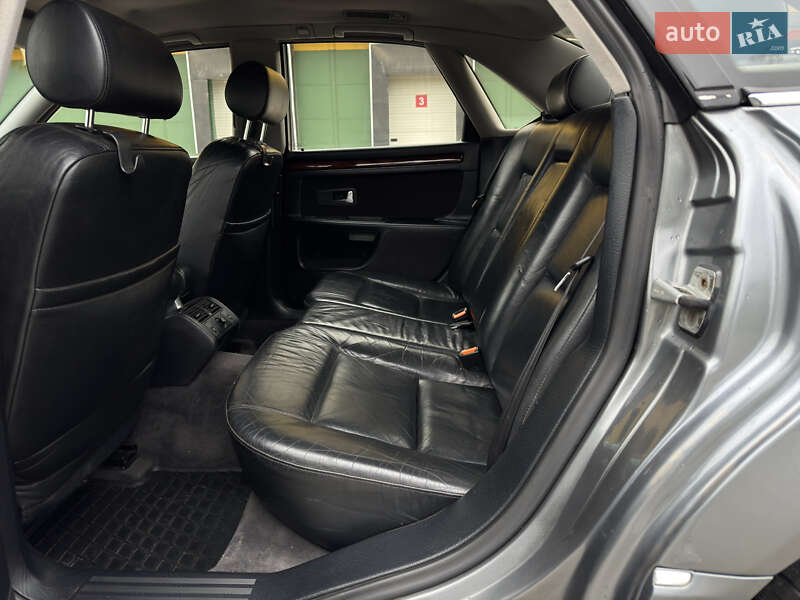 Седан Audi A8 1994 в Одессе