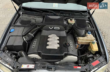 Седан Audi A8 1994 в 