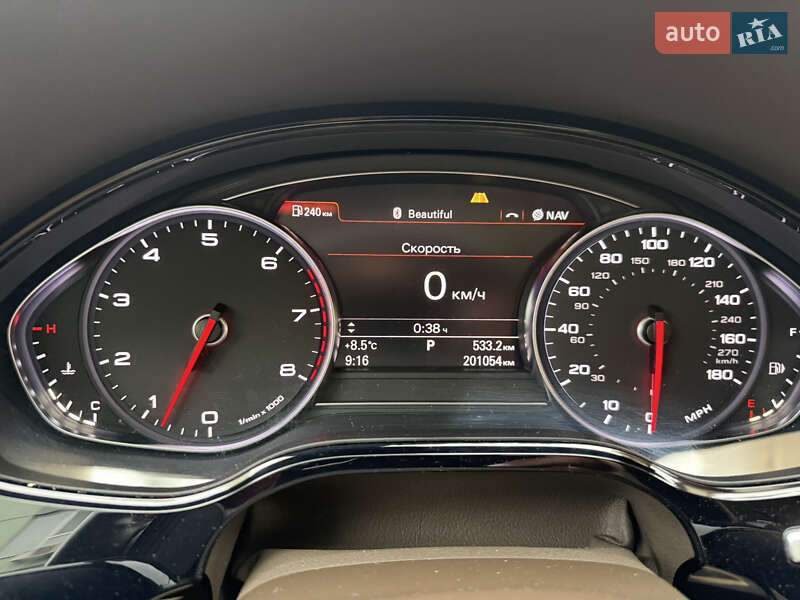 Седан Audi A8 2016 в Києві