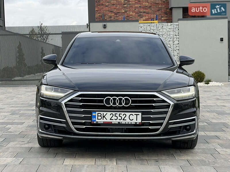 Седан Audi A8 2018 в Ровно