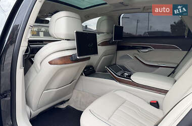 Седан Audi A8 2018 в 