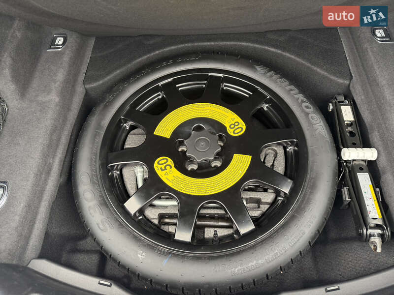 Седан Audi A8 2018 в Ровно