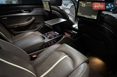 Седан Audi A8 2012 в 