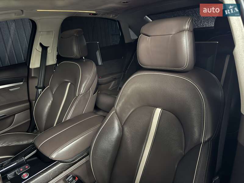 Седан Audi A8 2012 в Тернополе фото 55 Седан Audi A8 2012 в Тернополе