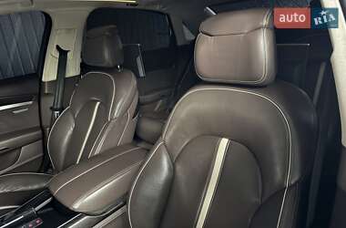 Седан Audi A8 2012 в 