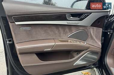 Седан Audi A8 2012 в 