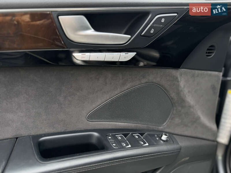 Седан Audi A8 2014 в Києві фото 12 Седан Audi A8 2014 в Києві