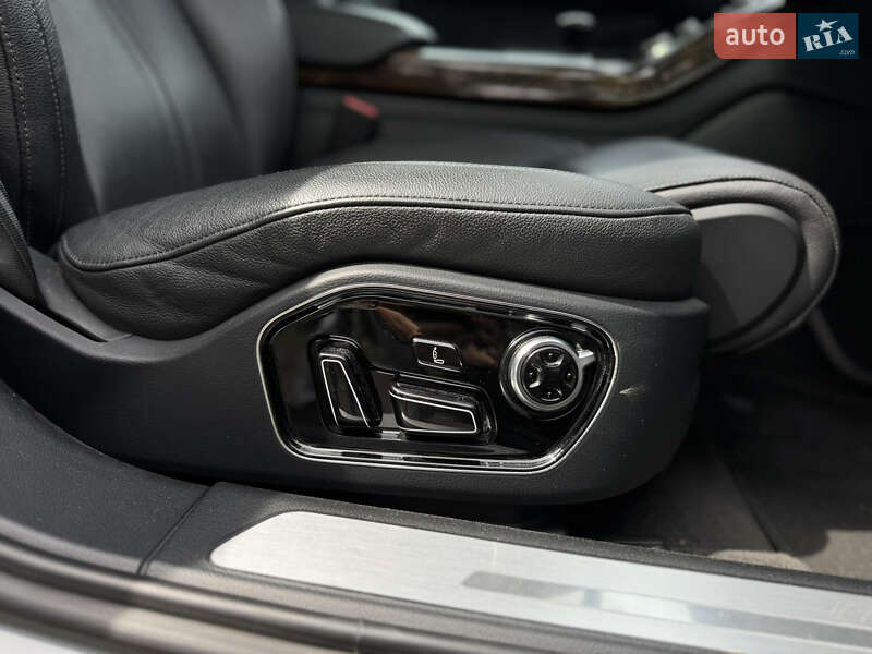Седан Audi A8 2014 в Києві фото 27 Седан Audi A8 2014 в Києві