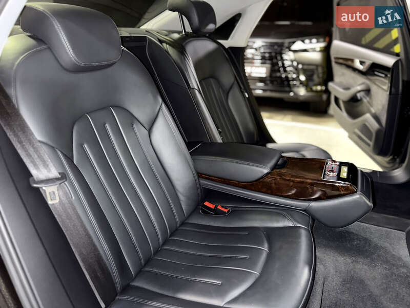 Седан Audi A8 2017 в Києві фото 33 Седан Audi A8 2017 в Києві
