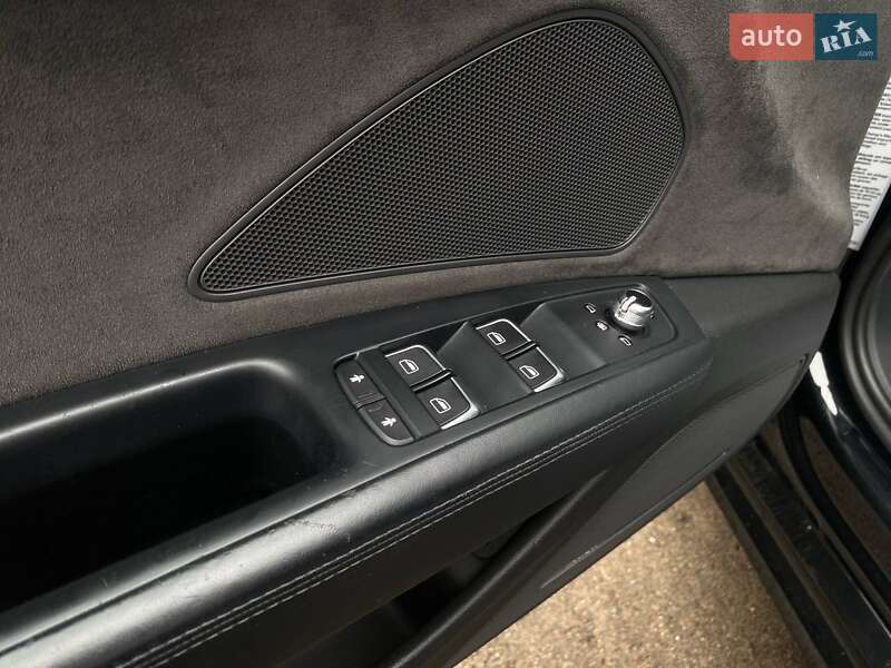 Седан Audi A8 2017 в Вінниці