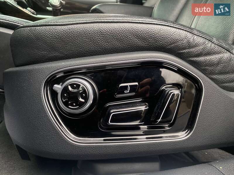 Седан Audi A8 2017 в Вінниці