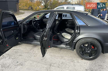Седан Audi A8 1995 в Славуті