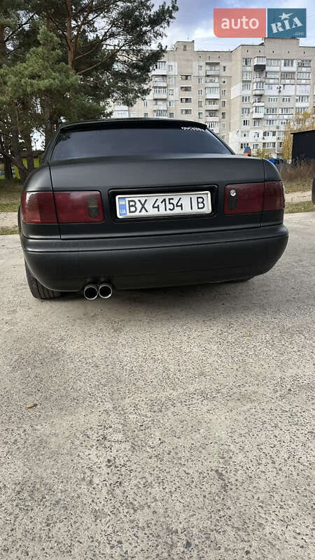 Седан Audi A8 1995 в Славуте