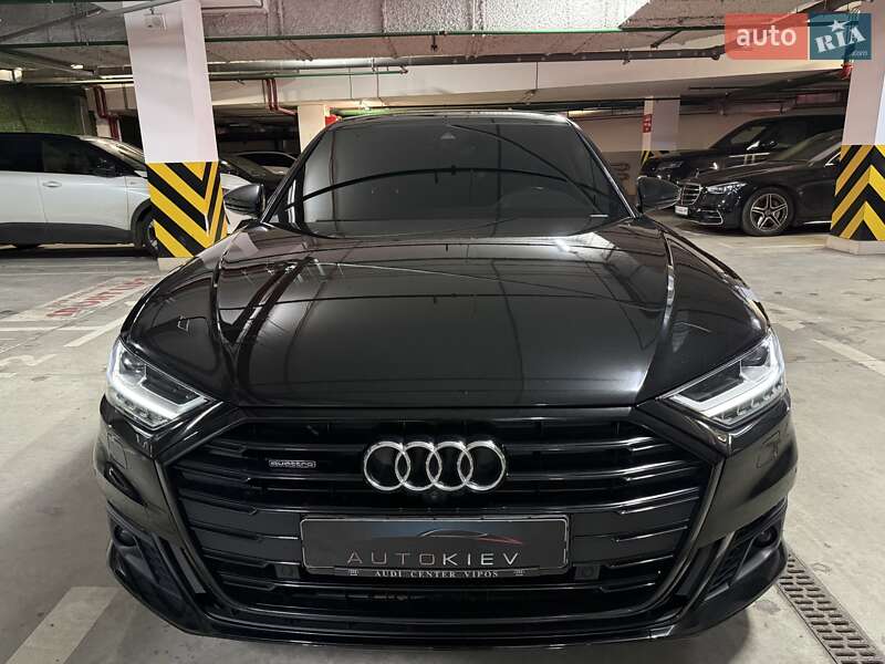 Седан Audi A8 2021 в Києві