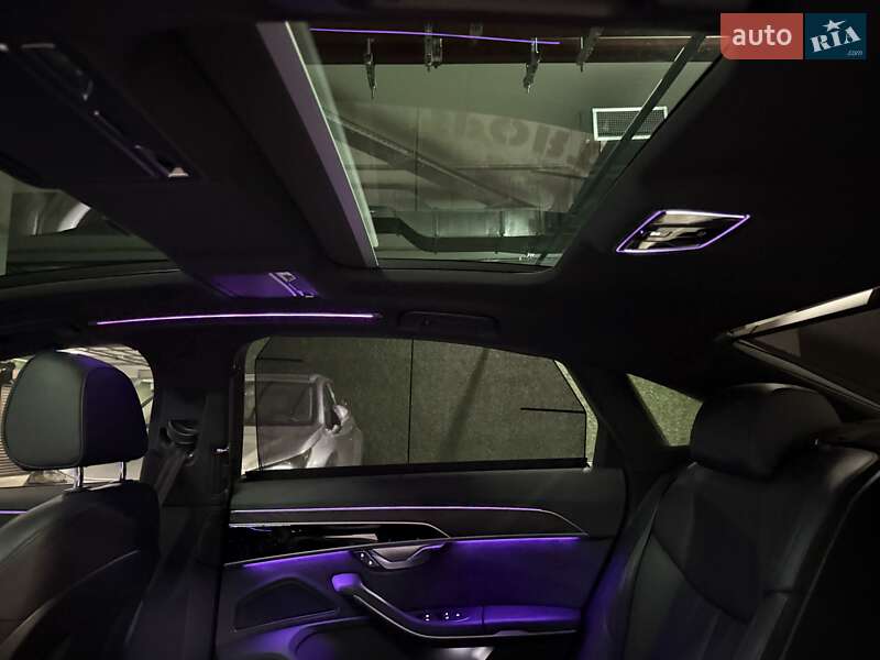 Седан Audi A8 2021 в Києві