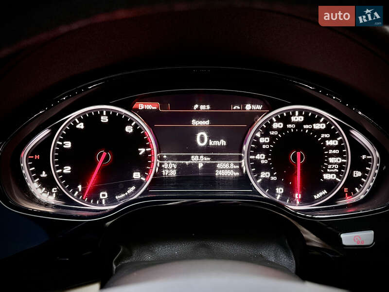 Седан Audi A8 2013 в Львове