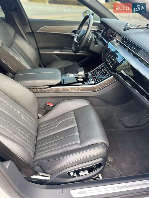 Седан Audi A8 2020 в Киеве