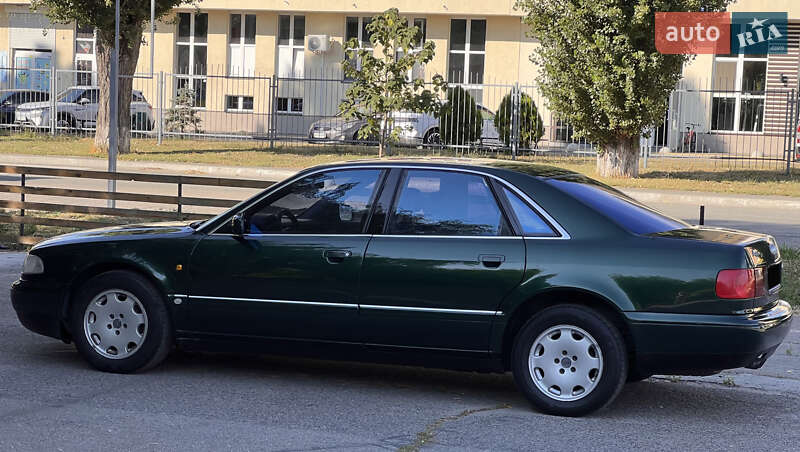 Седан Audi A8 1997 в Києві